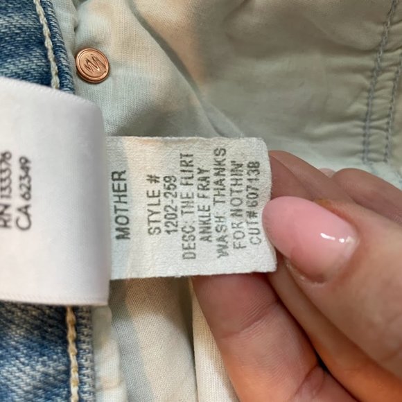 MOTHER Superior The Flirt Ankle Fray Jeans in "Thanks for Nothin" Wash size 31 - Picture 8 of 15